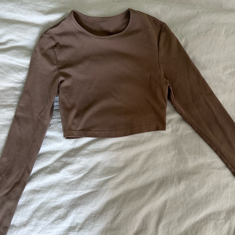 shein long-sleeved cropped top